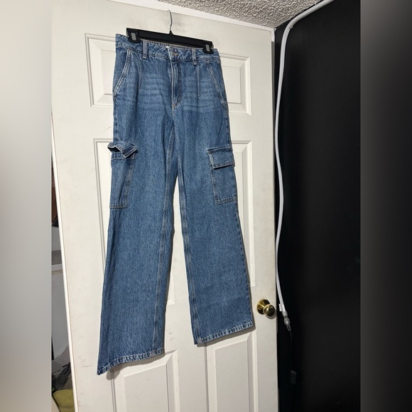 Dynamite Heidi High Rise Wide Cargo Jeans - Picture 2 of 6